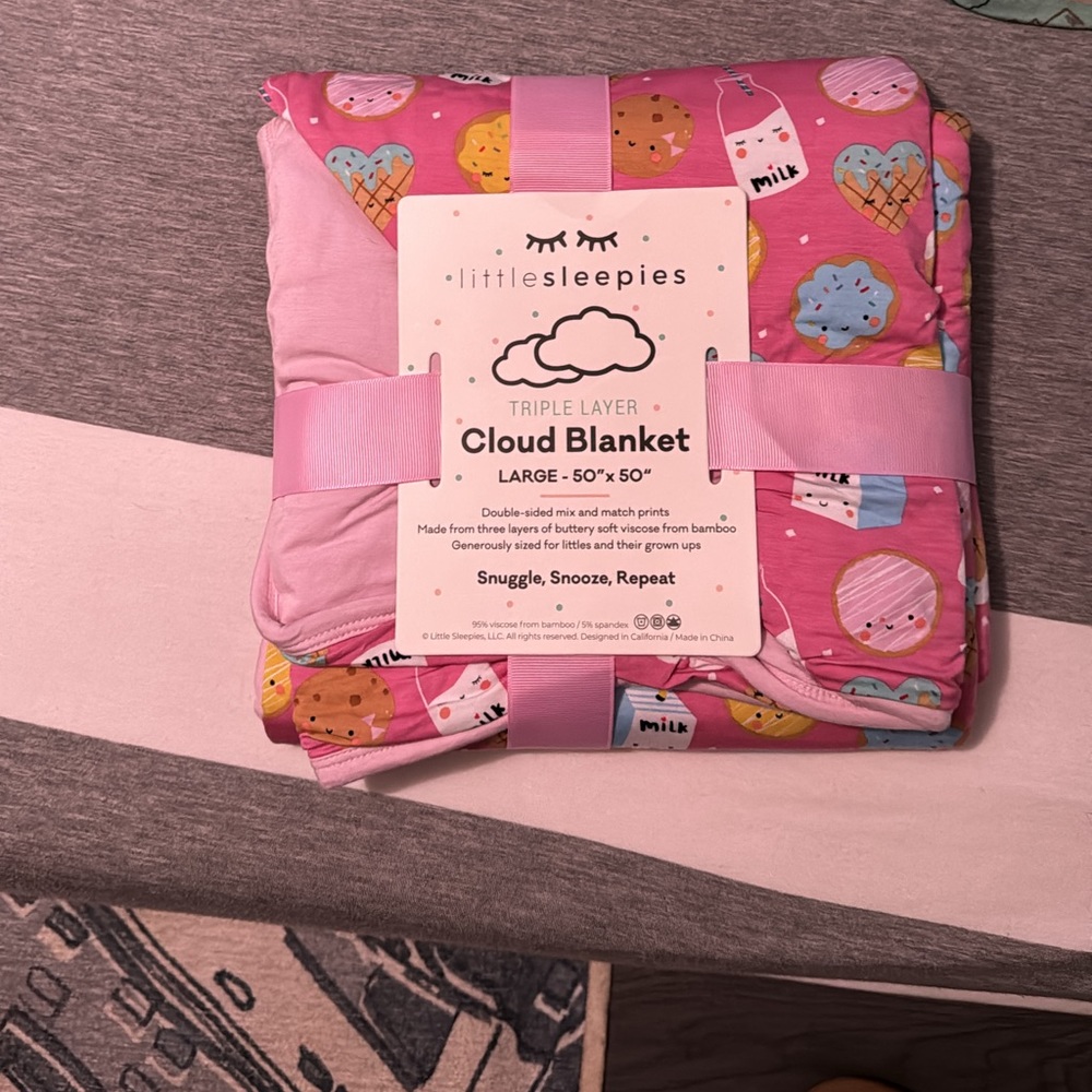 Little sleepies cookies and milk pink blanket